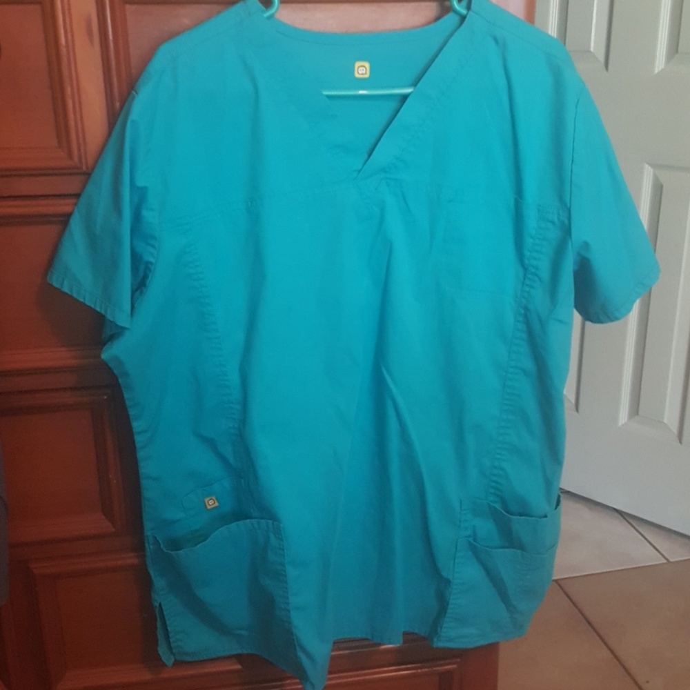 Scrub set